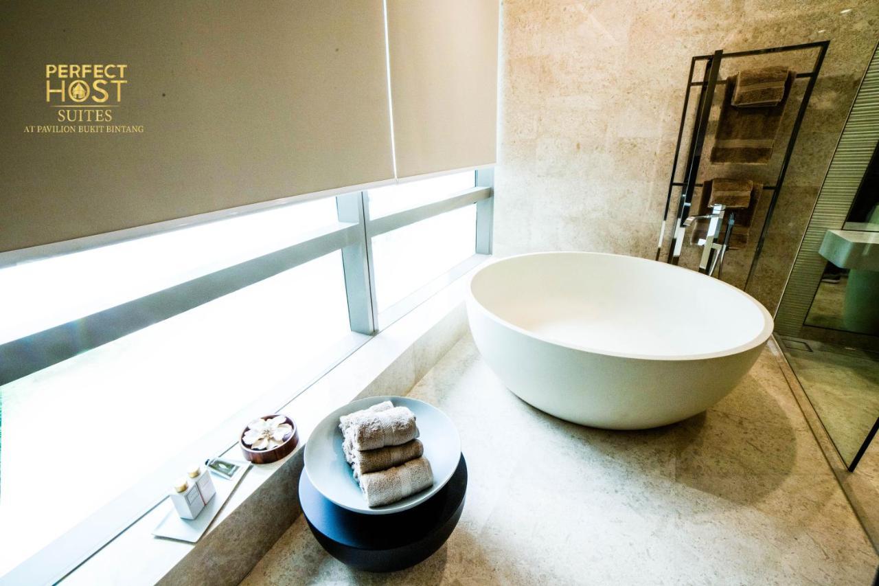 קואלה לומפור Ph Suites At Pavilion Bukit Bintang מראה חיצוני תמונה Bathroom at the hotel